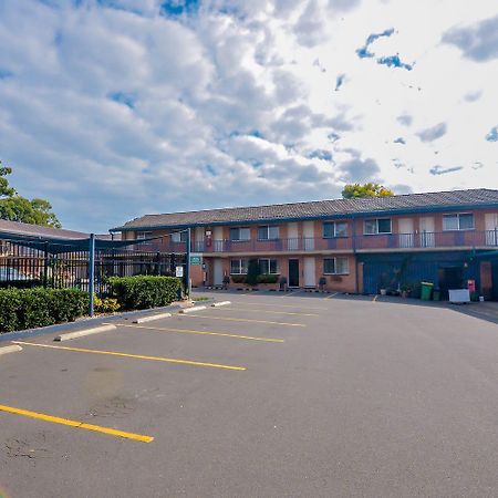 Narellan Motor Inn Exterior photo